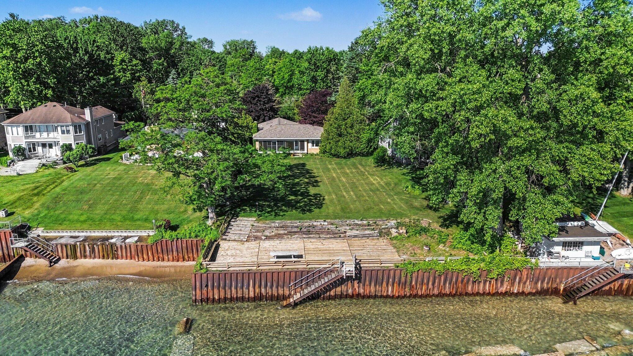 6458 Lakeshore Road Fort Gratiot, MI 48059 - Photo 34 of 36 036_file_4768