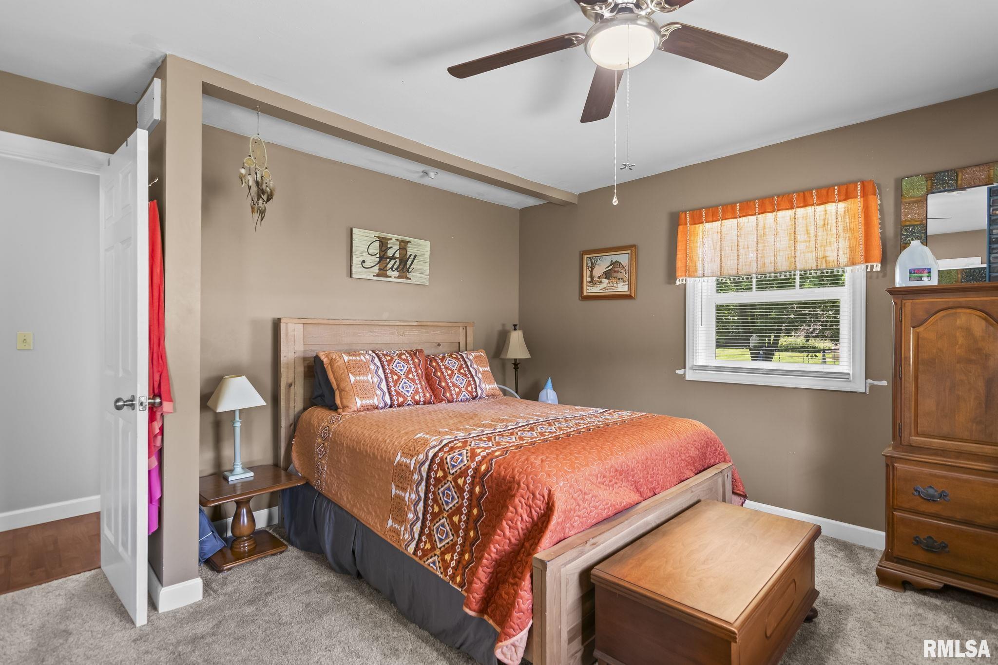 23585 Clemens Road Athens, IL 62613 - Photo 14 of 32 Gallery Image 14