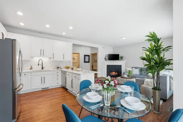 $699,900 | 4151 Red Oak Lane, Excelsior, MN 55331