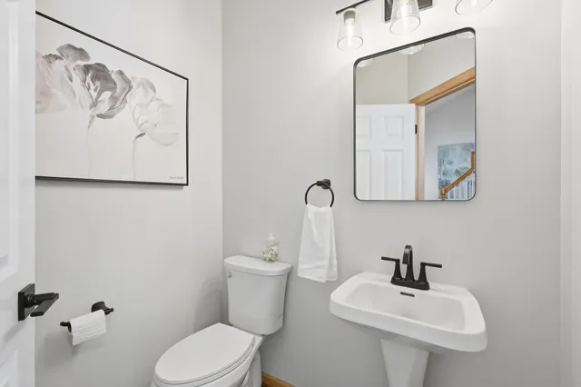 $699,900 | 4151 Red Oak Lane, Excelsior, MN 55331