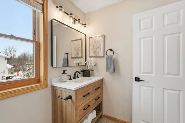 $699,900 | 4151 Red Oak Lane, Excelsior, MN 55331