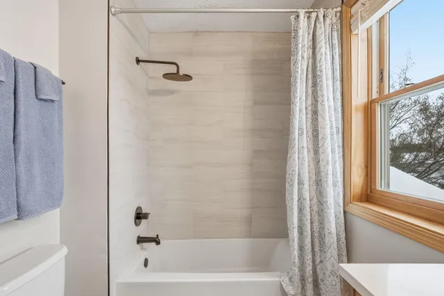 $699,900 | 4151 Red Oak Lane, Excelsior, MN 55331