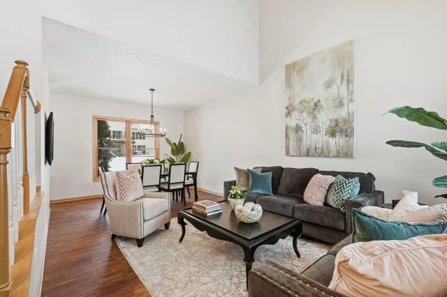 $699,900 | 4151 Red Oak Lane, Excelsior, MN 55331