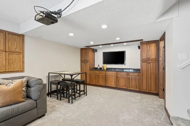 $699,900 | 4151 Red Oak Lane, Excelsior, MN 55331