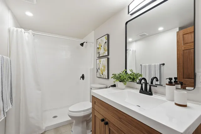 $699,900 | 4151 Red Oak Lane, Excelsior, MN 55331