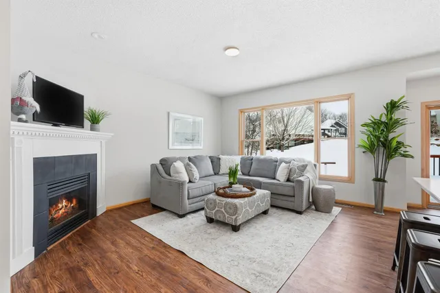 $699,900 | 4151 Red Oak Lane, Excelsior, MN 55331