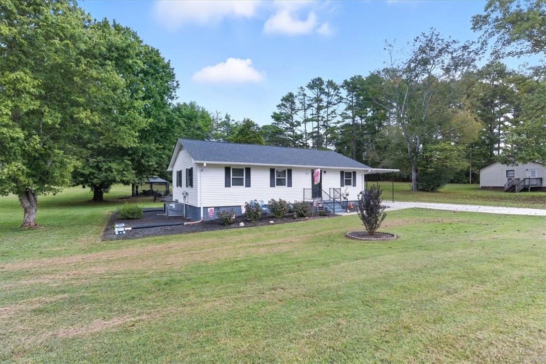 1050 Highlands Highway Walhalla, SC 29691 - Photo 1 of 37