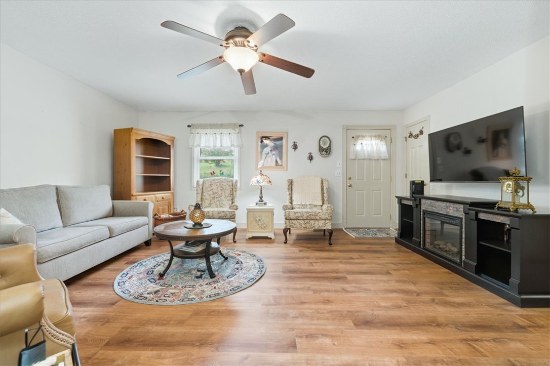 1050 Highlands Highway Walhalla, SC 29691 - Photo 11 of 37
