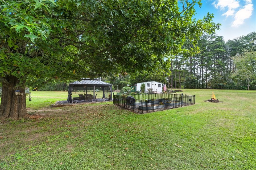 1050 Highlands Highway Walhalla, SC 29691 - Photo 29 of 37