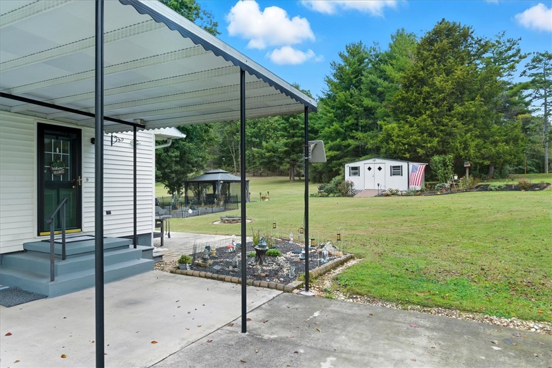 1050 Highlands Highway Walhalla, SC 29691 - Photo 5 of 37