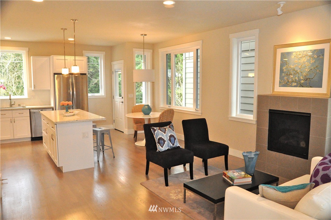 698 Wintersweet Road Northeast Bainbridge Island, WA 98110 - Photo 2 of 14 Gallery Image 2