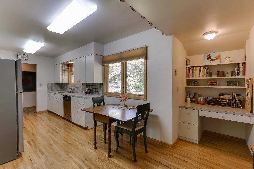 5755 Westbrook Road Golden Valley, MN 55422 - Photo 11 of 26