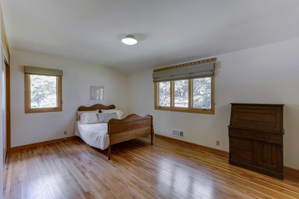 5755 Westbrook Road Golden Valley, MN 55422 - Photo 12 of 26