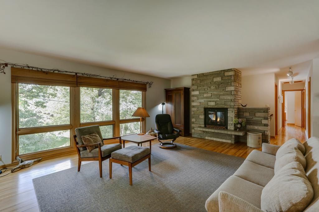 5755 Westbrook Road Golden Valley, MN 55422 - Photo 4 of 26