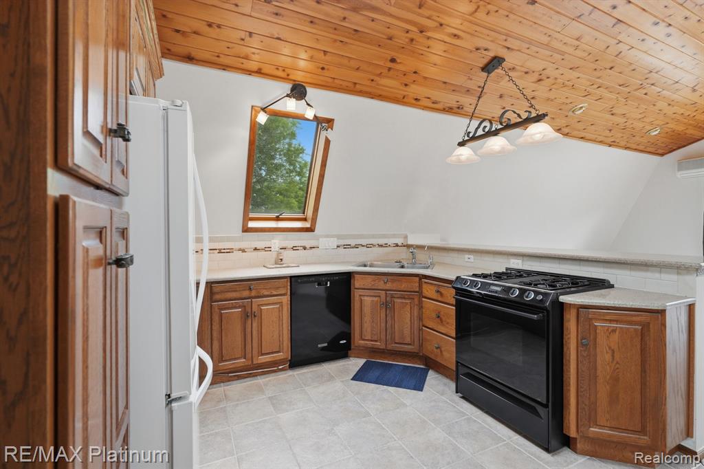 4328 North Gale Road Davison, MI 48423 - Photo 10 of 53