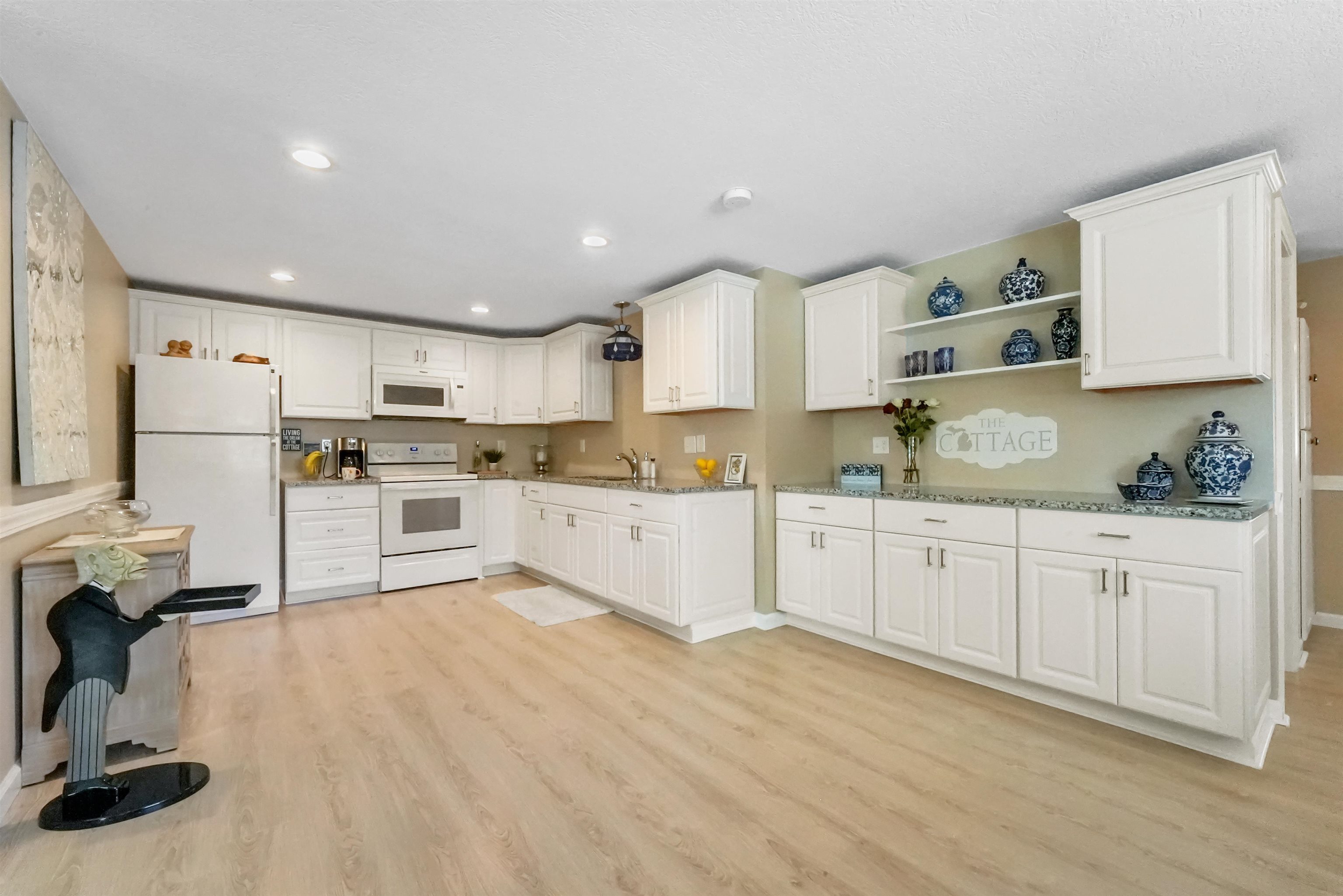 2781 West Lily Lake Road Harrison, MI 48625 - Photo 15 of 35 1900654-14.JPG