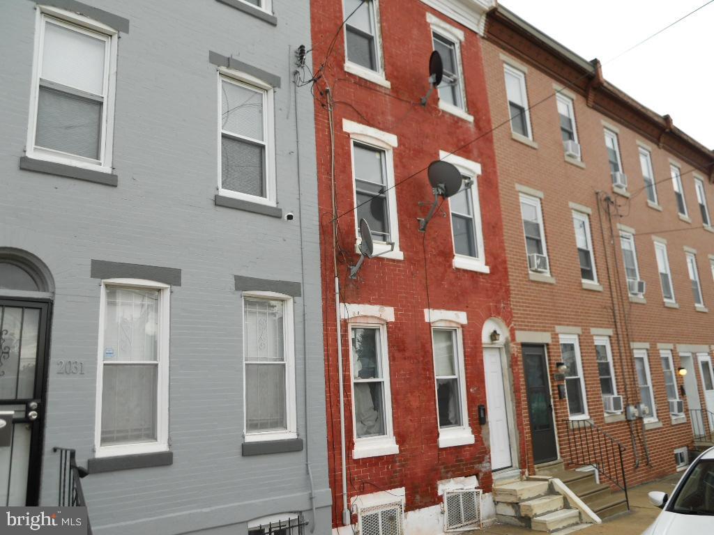 2033 North 9th Street Philadelphia, PA 19122 - Photo 5 of 14 Residences to the right (south)