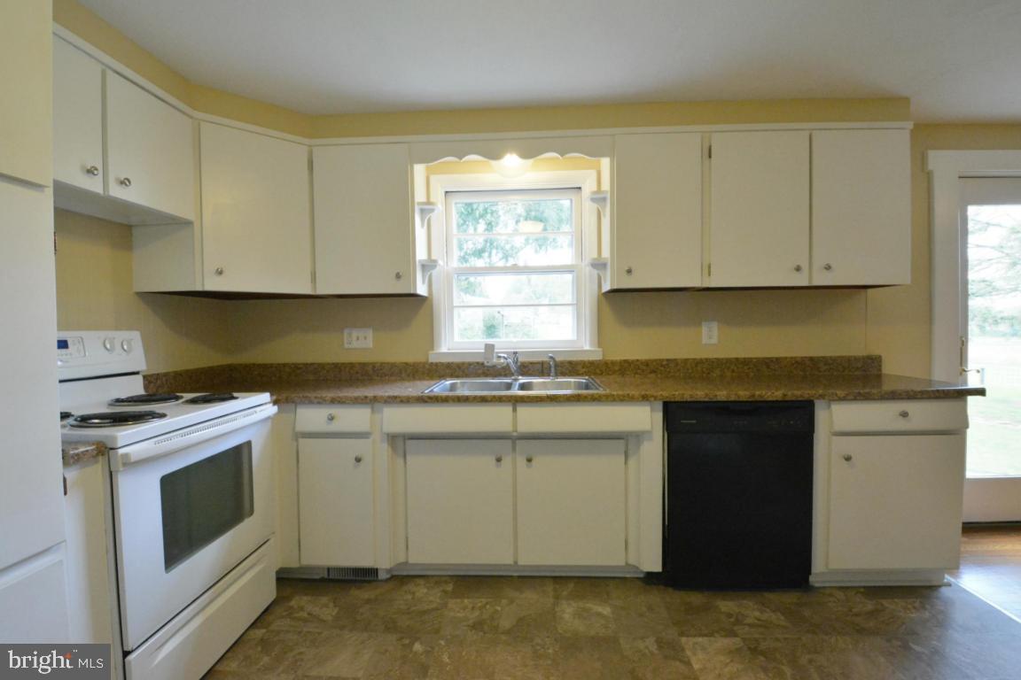 768 Centerville Road Lancaster, PA 17601 - Photo 11 of 32 Gallery Image 11