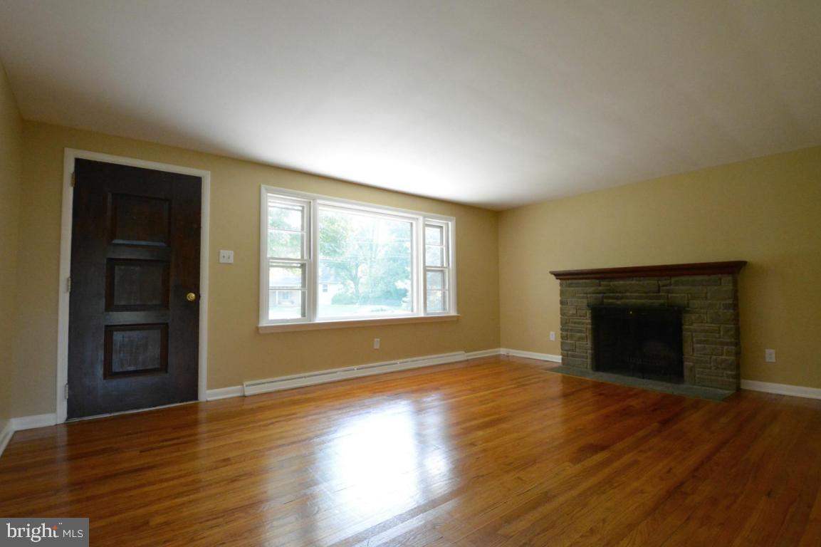 768 Centerville Road Lancaster, PA 17601 - Photo 4 of 32 Gallery Image 4