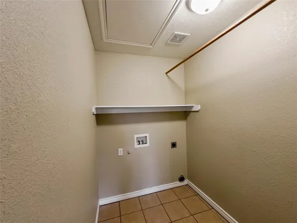 a view of utility room