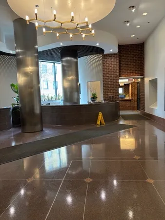 $1,850 | 3660 North Lake Shore Drive, Unit 2109, Chicago, IL 60613