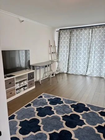 $1,850 | 3660 North Lake Shore Drive, Unit 2109, Chicago, IL 60613