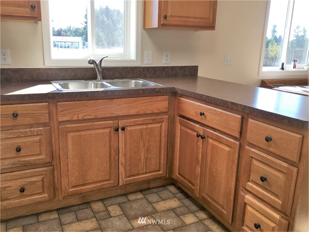 8309 180th Way Southwest Rochester, WA 98579 - Photo 3 of 8