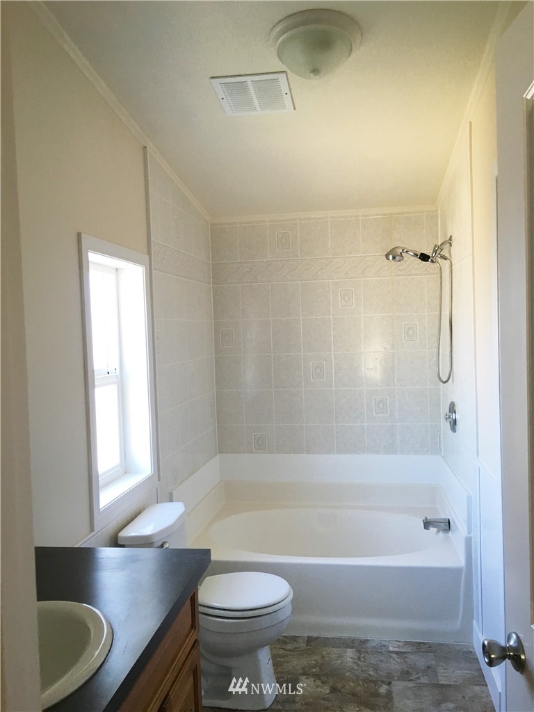 8309 180th Way Southwest Rochester, WA 98579 - Photo 5 of 8