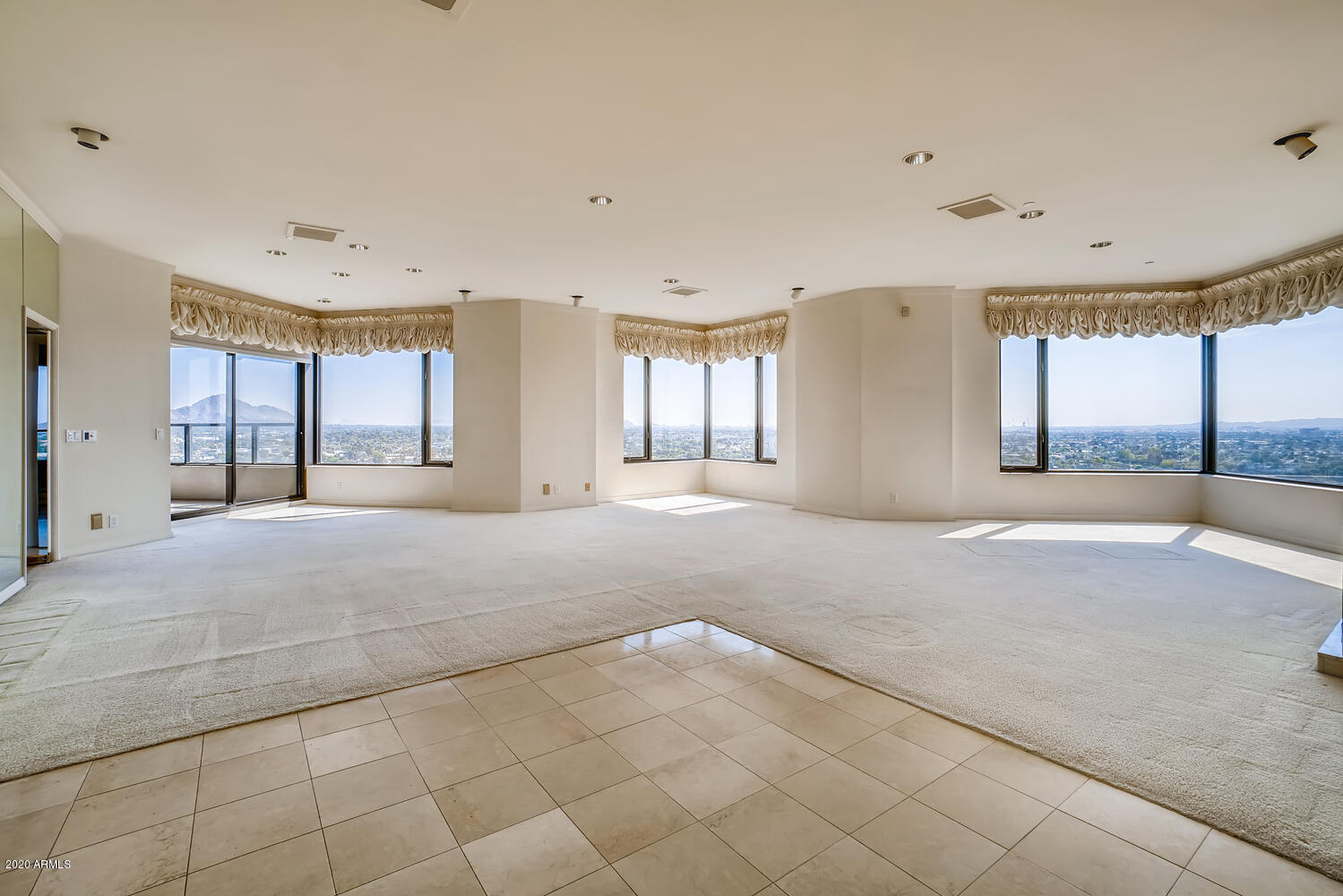 1040 East Osborn Road, Unit 1702 Phoenix, AZ 85014 - Photo 5 of 28 1040 E Osborn 1702