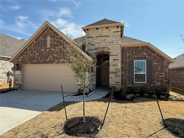 $2,390 | 6222 Greenville Drive, College Station, TX 77845