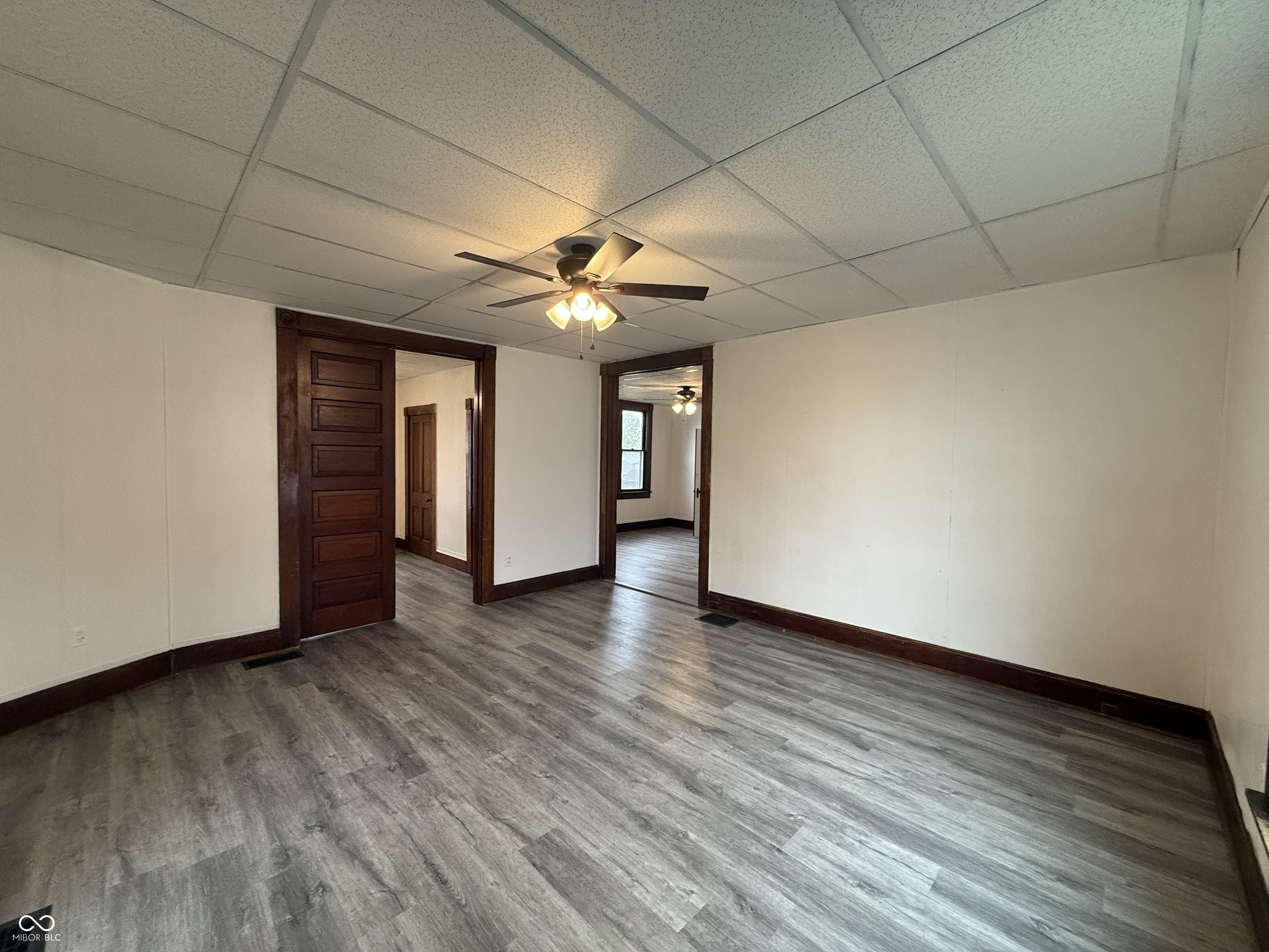 52 North Hinman Street Columbus, IN 47201 - Photo 7 of 22