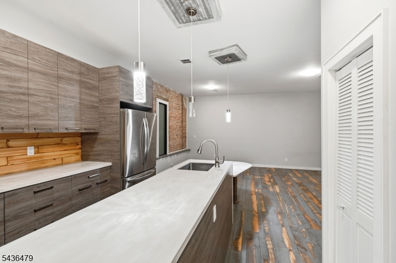 180 Spring Street, Unit 304 Newton, NJ 07860 - Photo 5 of 29