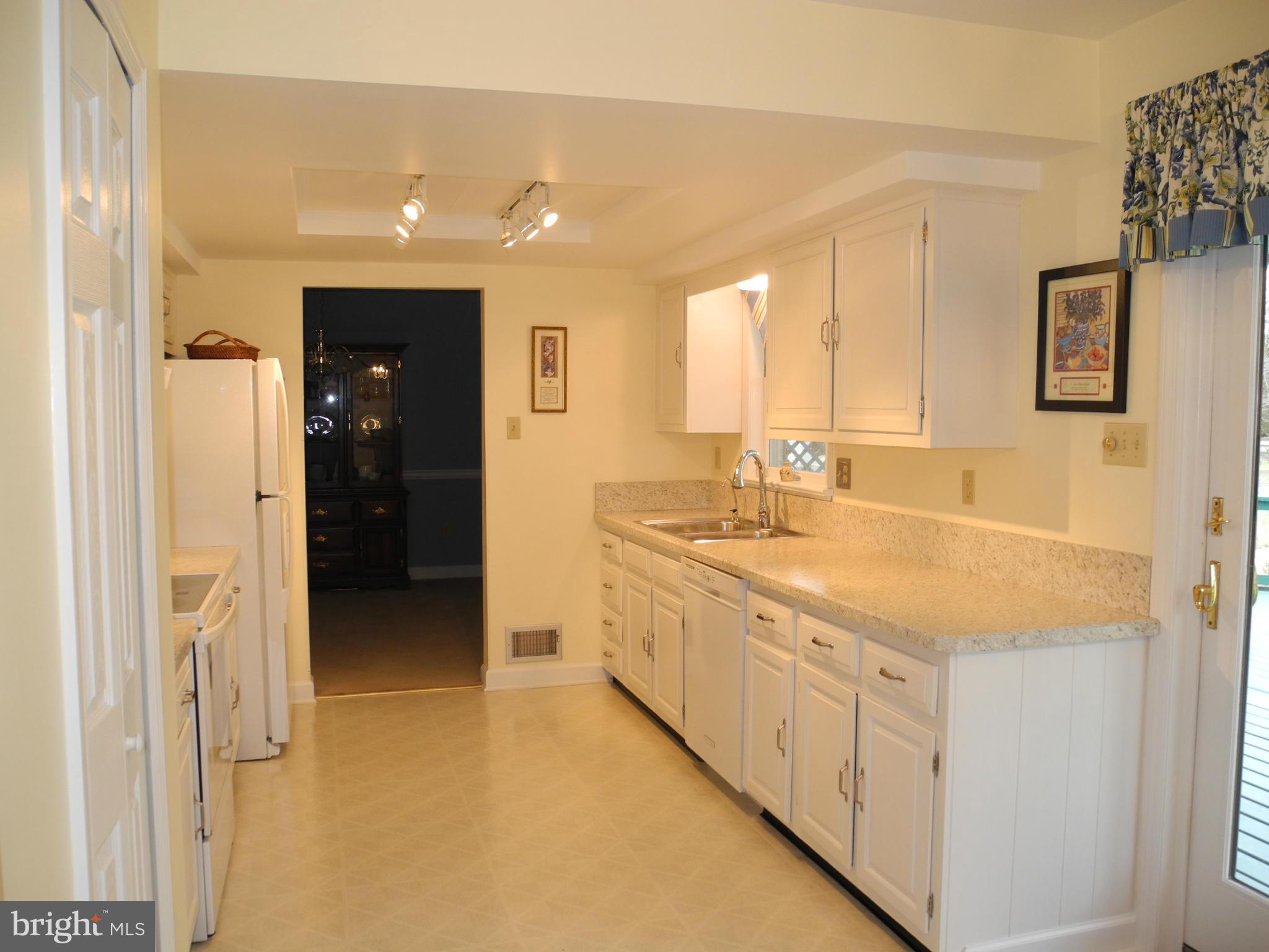 3223 Roderick Road Frederick, MD 21704 - Photo 2 of 30 Kitchen