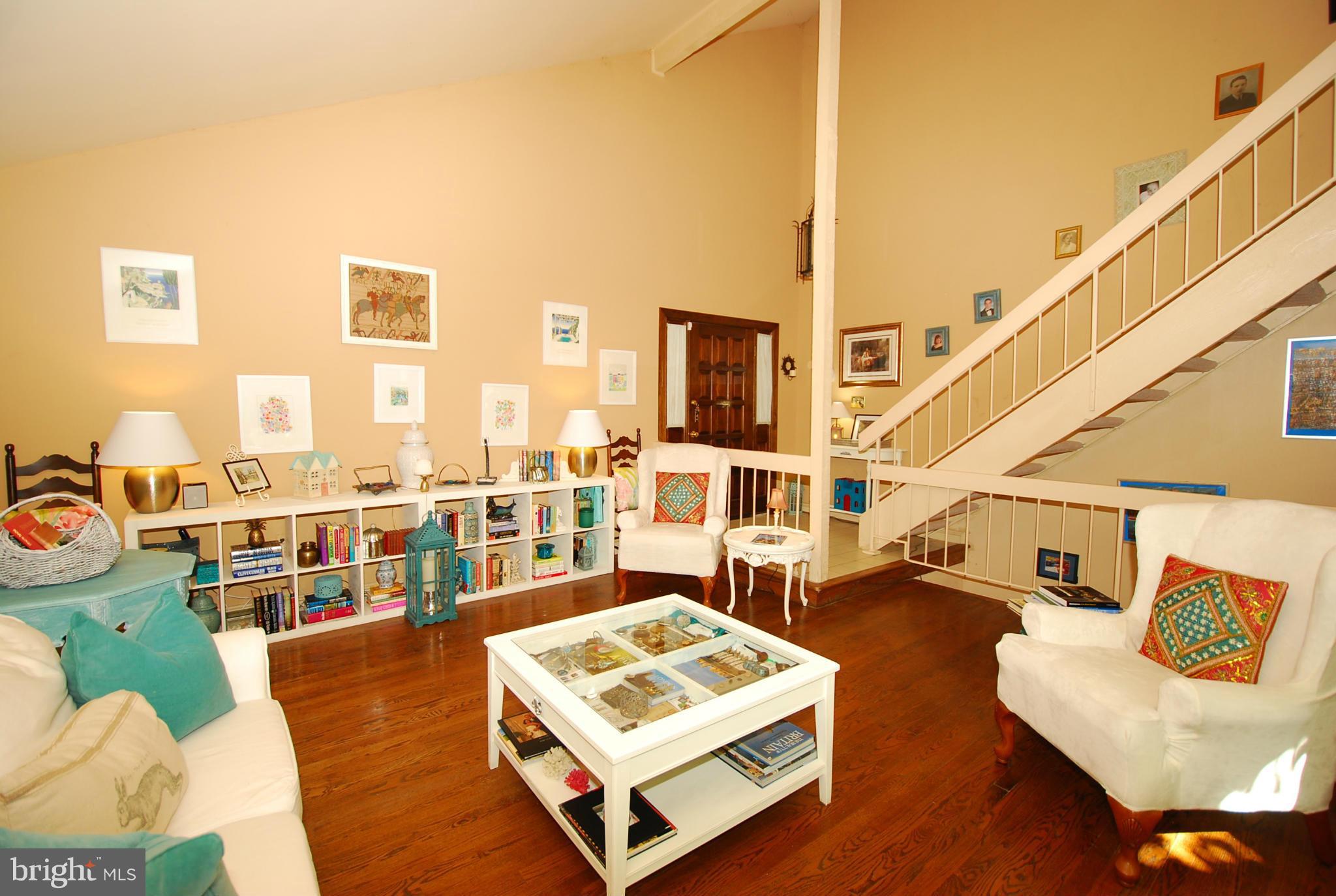 9205 Tulip Grove Road Gaithersburg, MD 20879 - Photo 1 of 24 Living Room