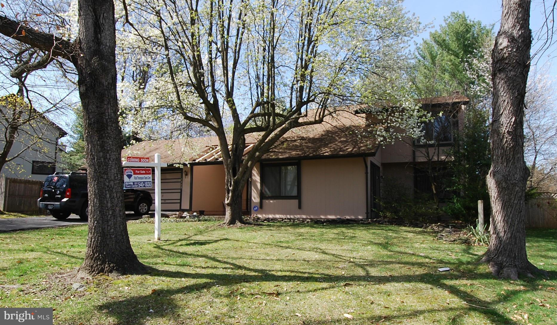 9205 Tulip Grove Road Gaithersburg, MD 20879 - Photo 2 of 24 Exterior (Front)