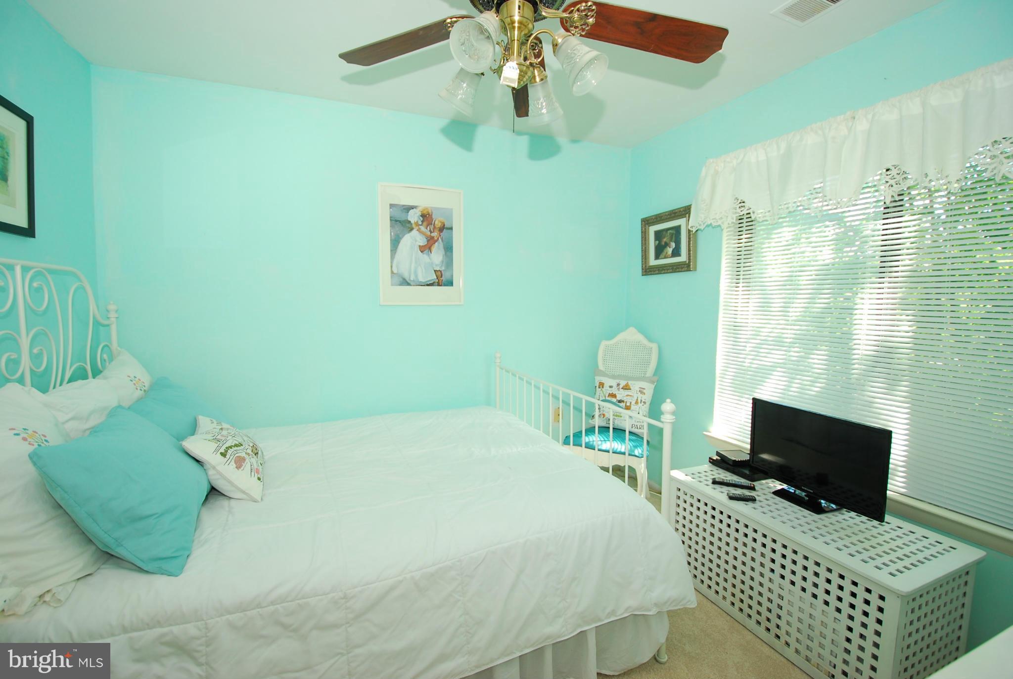 9205 Tulip Grove Road Gaithersburg, MD 20879 - Photo 15 of 24 Bedroom