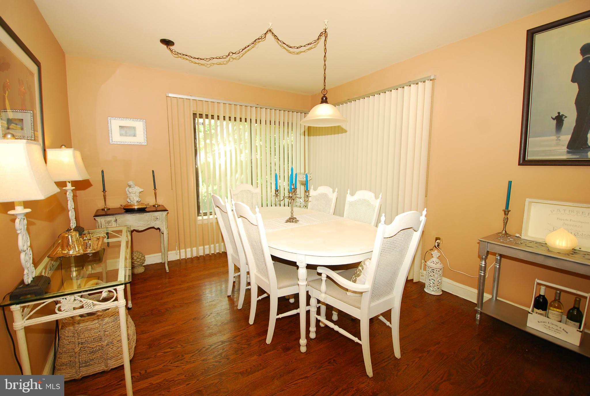 9205 Tulip Grove Road Gaithersburg, MD 20879 - Photo 8 of 24 Dining Room