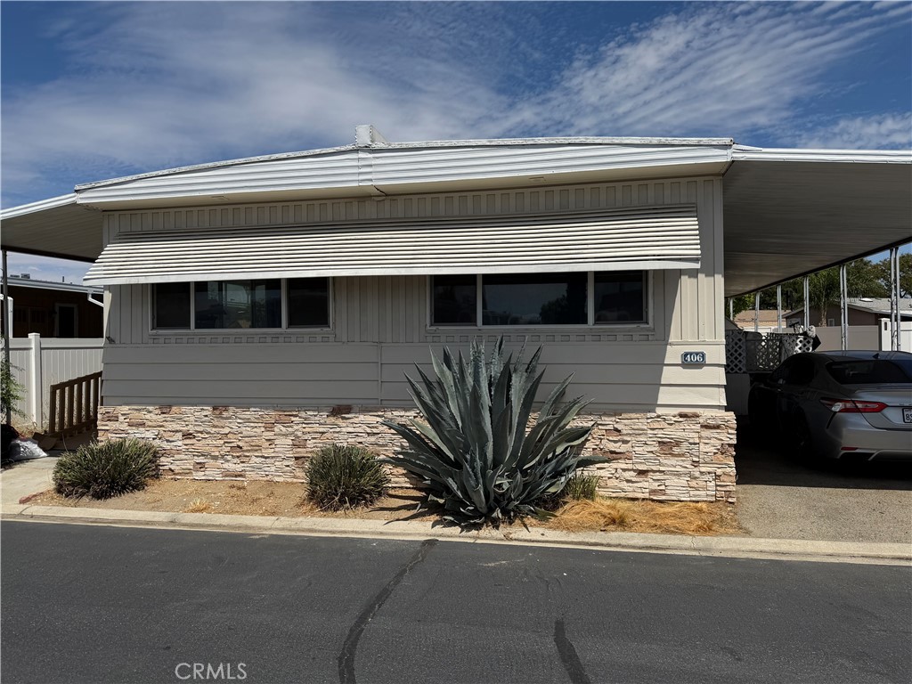 3825 Crestmore Road, Unit 406 Riverside, CA 92509 - Photo 2 of 4 Gallery Image 2
