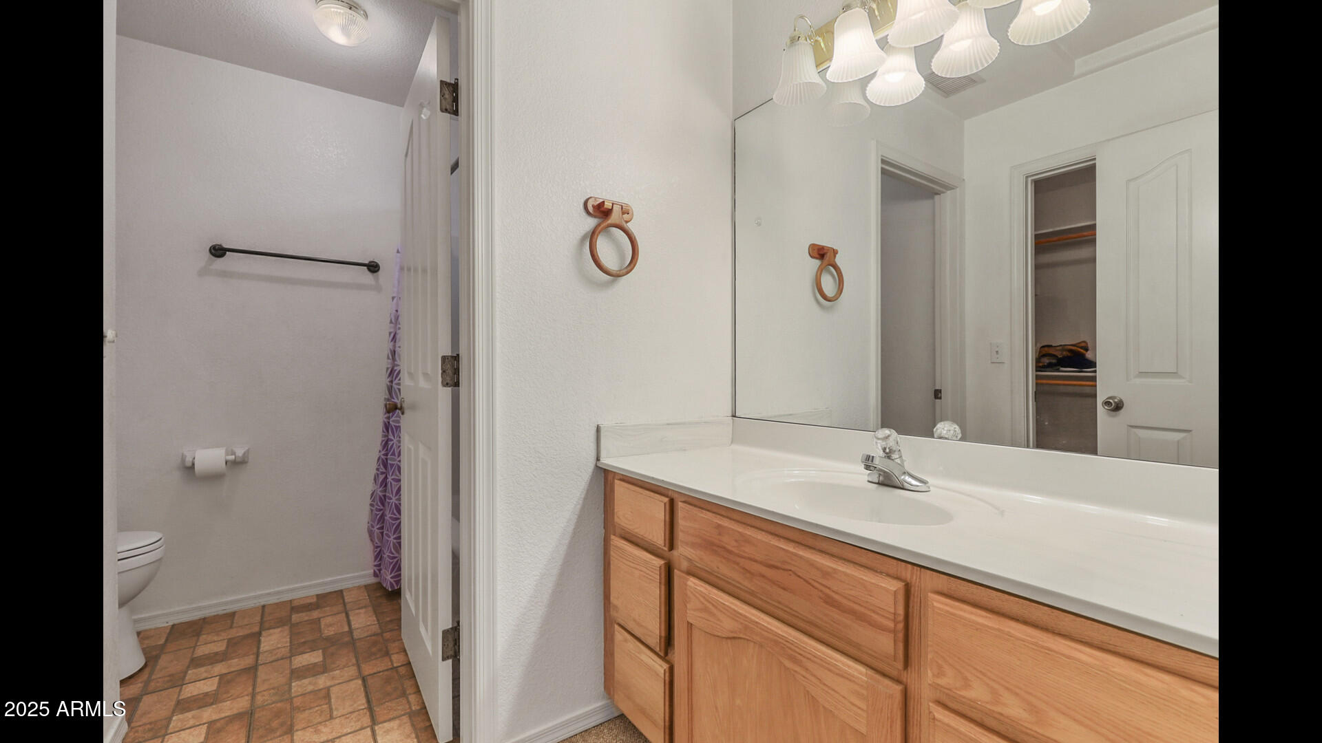 510 North Oak Ridge Road Payson, AZ 85541 - Photo 22 of 36 a bathroom with a sink vanity granite tub and shower