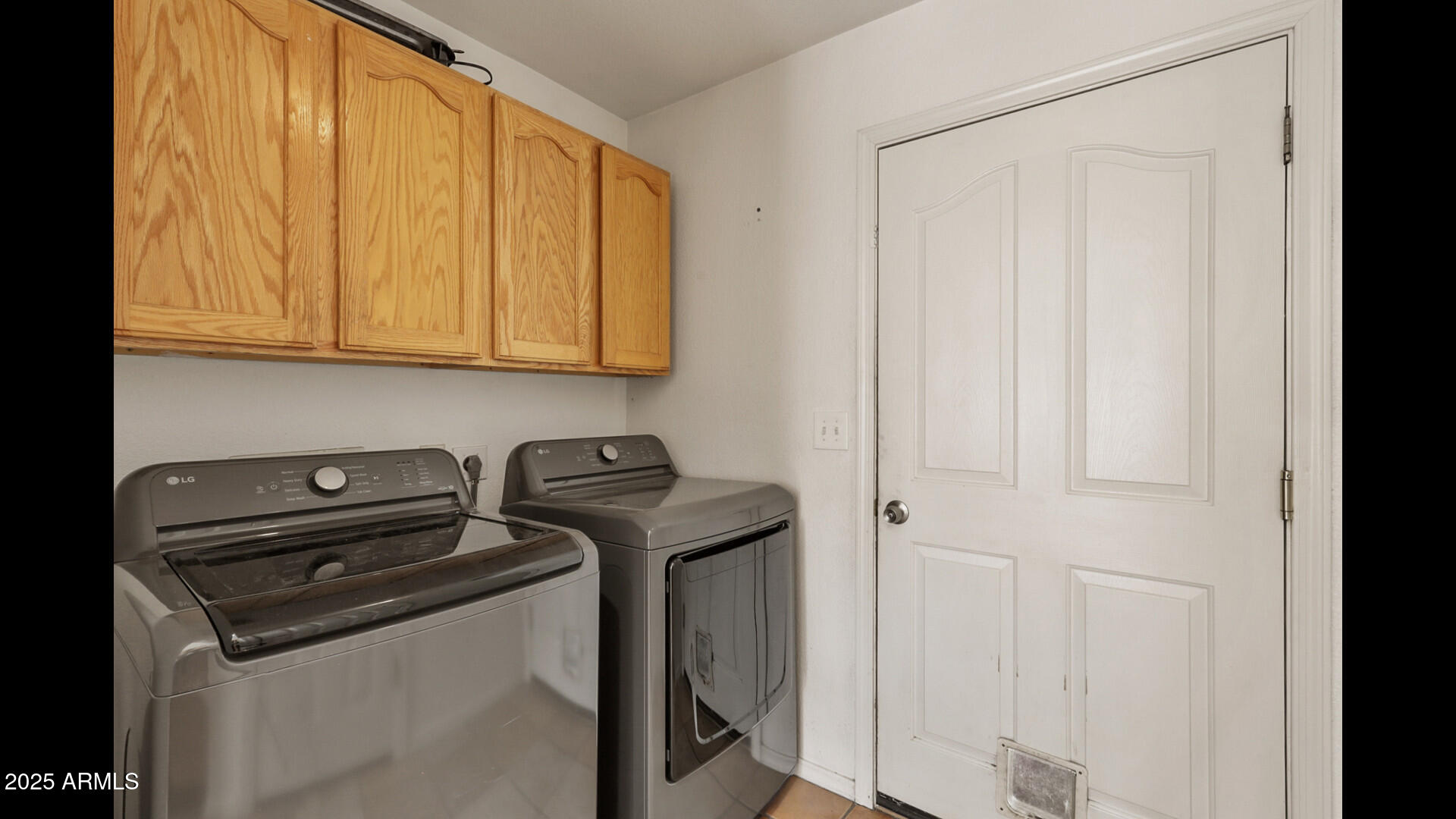 510 North Oak Ridge Road Payson, AZ 85541 - Photo 27 of 36 a view of a utility room with washer and dryer