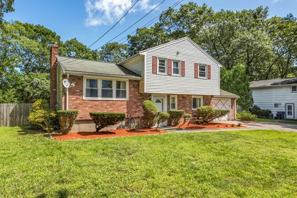 25 Flint Locke Road Randolph, MA 02368 - Photo 2 of 30 Gallery Image 2