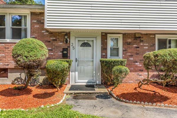 25 Flint Locke Road Randolph, MA 02368 - Photo 4 of 30 Gallery Image 4