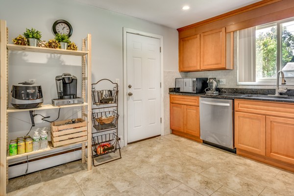 25 Flint Locke Road Randolph, MA 02368 - Photo 10 of 30 Gallery Image 10