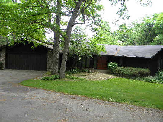 8610 Middle Road South Beloit, IL 61080 - Photo 2 of 5 a view of a house with a yard