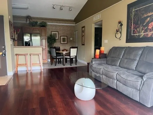 $1,700 | 901 Lyons Road, Unit 1206, Coconut Creek, FL 33063