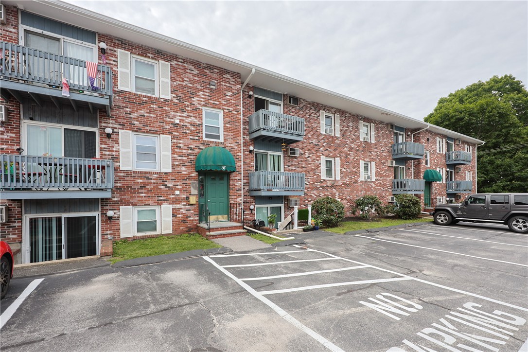 200 Manville Hill Road, Unit B27 Cumberland, RI 02864 - Photo 3 of 24