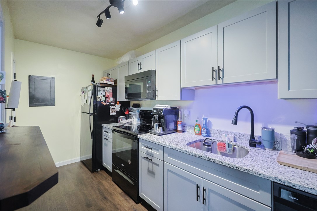 200 Manville Hill Road, Unit B27 Cumberland, RI 02864 - Photo 7 of 24