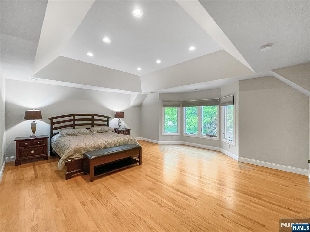 445 Nevada Street Paramus, NJ 07652 - Photo 38 of 50