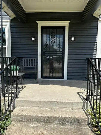 a view of entrance door of the house