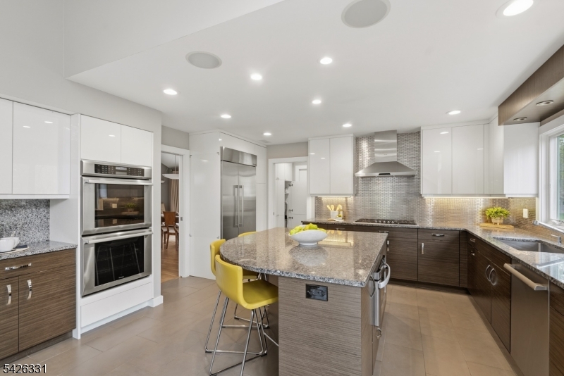 2 Exeter Lane Morristown, NJ 07960 - Photo 11 of 42